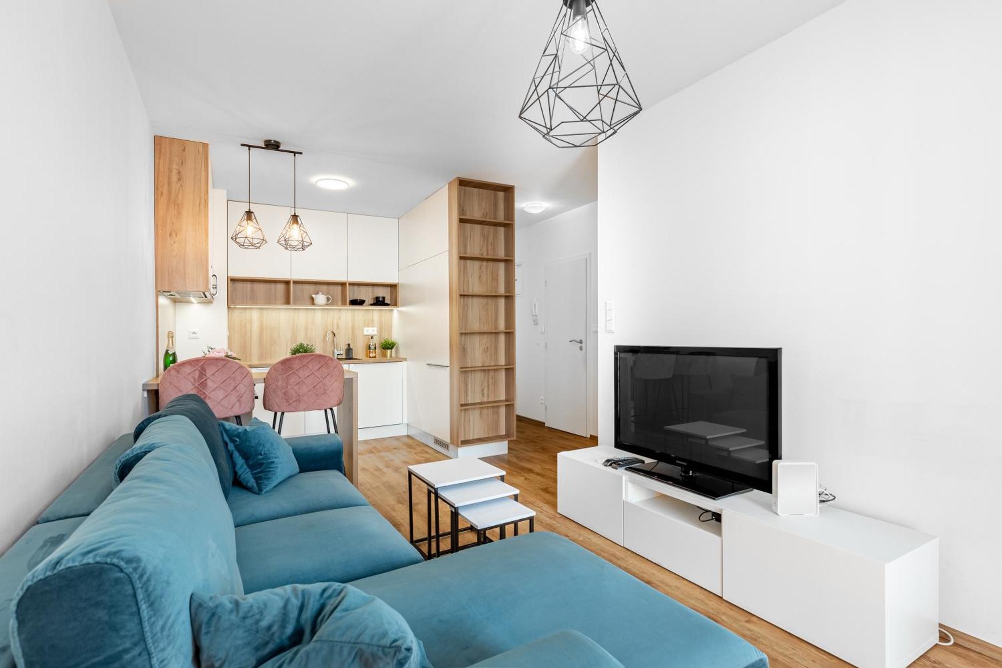 Leo Apartment - Ac & Free Parking Bratislava Luaran gambar